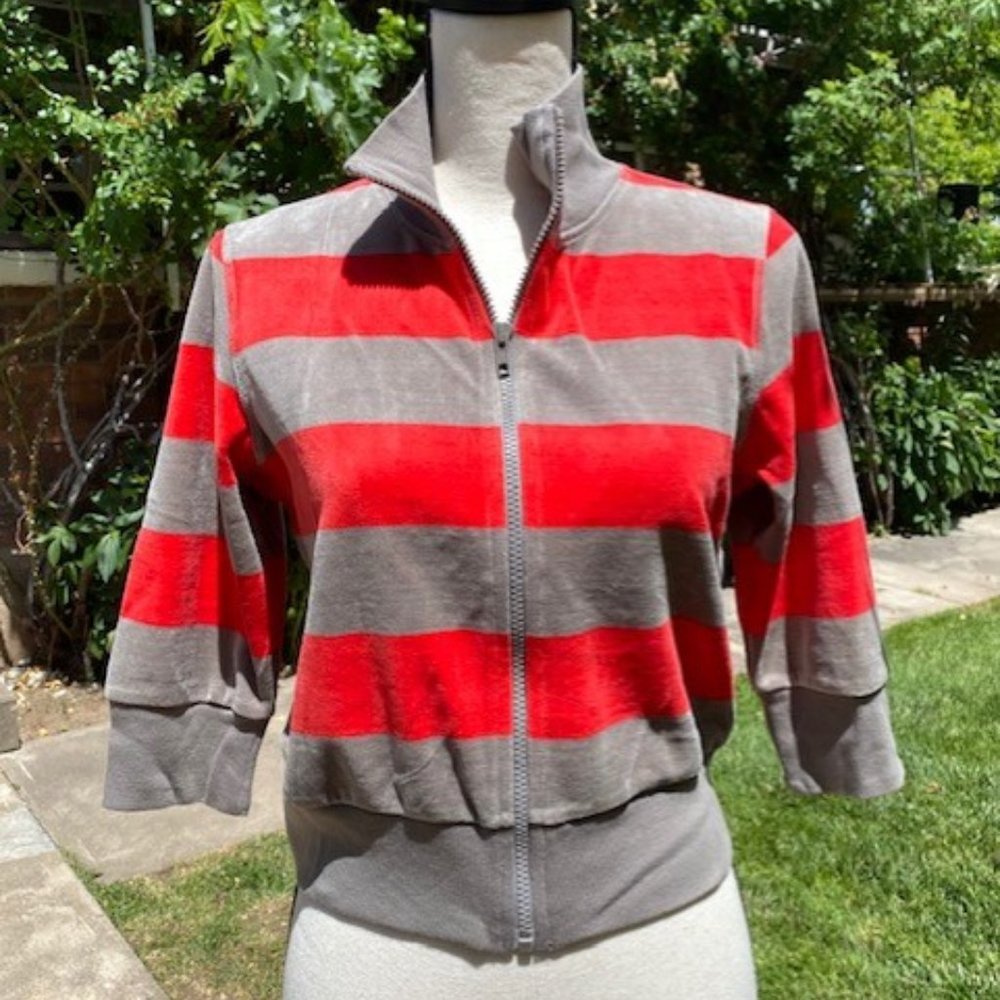 V.S. Crop Jacket NWOT - Picture 1 of 3